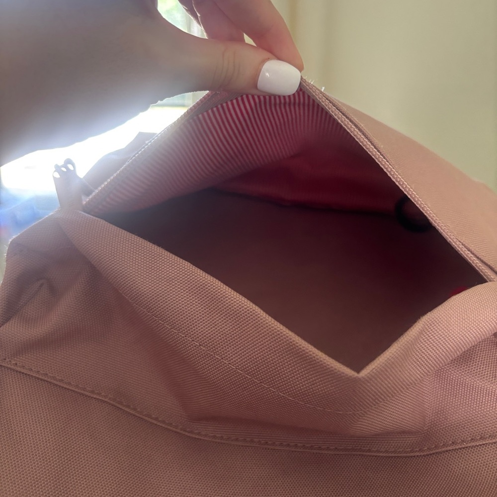 Herschel Supply Company backpack in mauve pink - Picture 6 of 10
